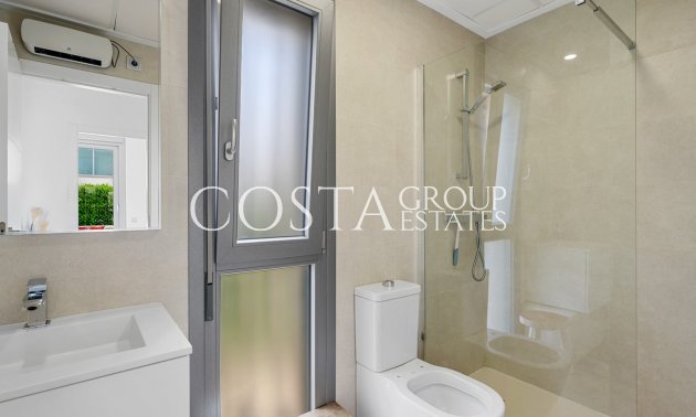 Wiederverkauf - Villa -
Orihuela - Vista Bella Golf