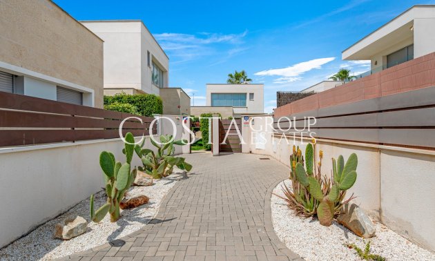 Wiederverkauf - Villa -
Orihuela - Vista Bella Golf