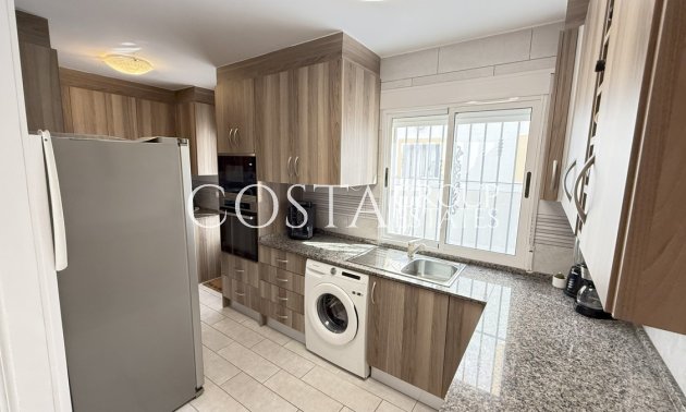 Odsprzedaż - Willa -
Orihuela - La Zenia