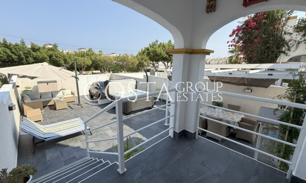 Odsprzedaż - Willa -
Orihuela - La Zenia