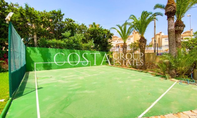 Herverkoop - Villa -
Orihuela - Villamartin