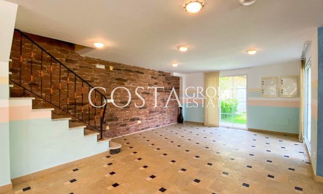 Herverkoop - Villa -
Orihuela - Villamartin