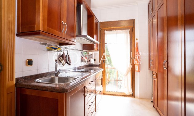 Wiederverkauf - Villa -
Orihuela - Campoamor