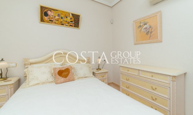 Odsprzedaż - Willa -
Orihuela - Los Altos