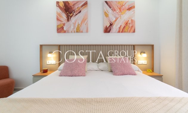 Revente - Villa -
Torrevieja - Torrevieja Centro