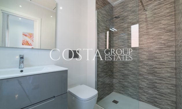 Revente - Villa -
Torrevieja - Torrevieja Centro