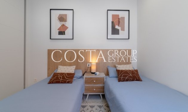 Revente - Villa -
Torrevieja - Torrevieja Centro