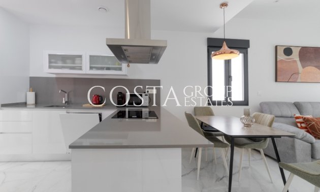 Revente - Villa -
Torrevieja - Torrevieja Centro