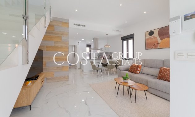 Revente - Villa -
Torrevieja - Torrevieja Centro