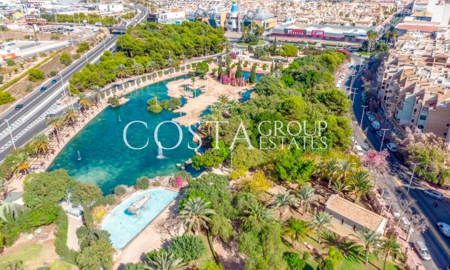 Revente - Villa -
Torrevieja - Torrevieja Centro