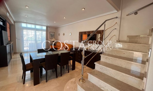 Herverkoop - Villa -
Urbanización El Raso