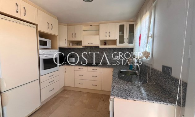 Herverkoop - Villa -
Urbanización El Raso