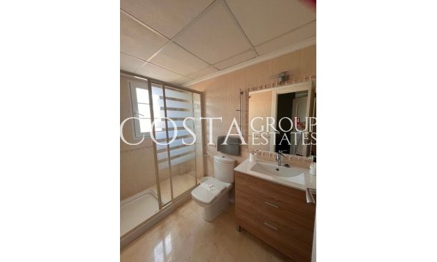 Herverkoop - Villa -
Urbanización El Raso