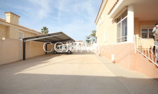 Resale - Villa -
Torrevieja - Aguas Nuevas