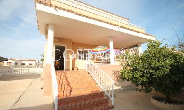 Resale - Villa -
Torrevieja - Aguas Nuevas