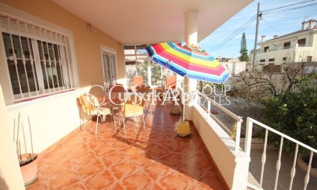 Resale - Villa -
Torrevieja - Aguas Nuevas