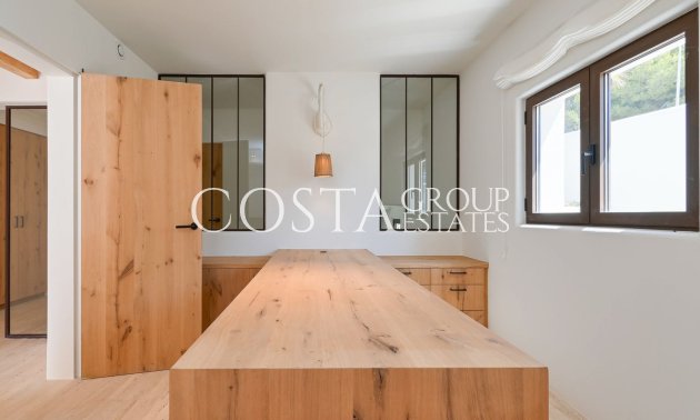 Resale - Villa -
Benissa - Benissa Centro