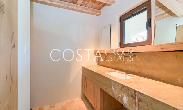 Resale - Villa -
Benissa - Benissa Centro