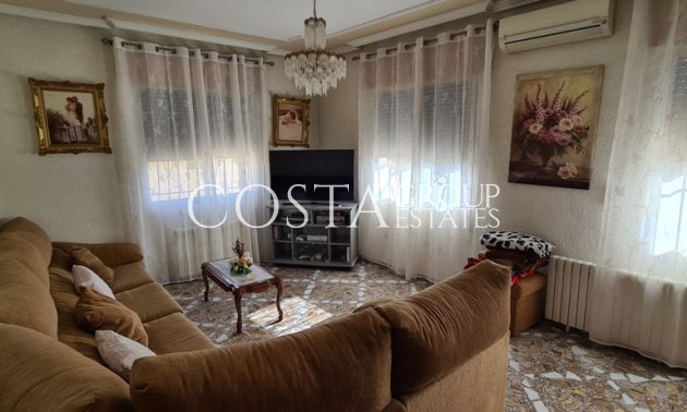 Resale - Villa -
Orihuela - La Matanza