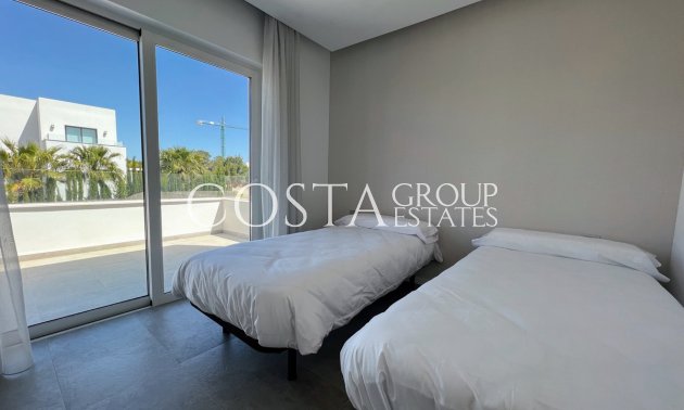 Wiederverkauf - Villa -
Orihuela - Las Colinas Golf