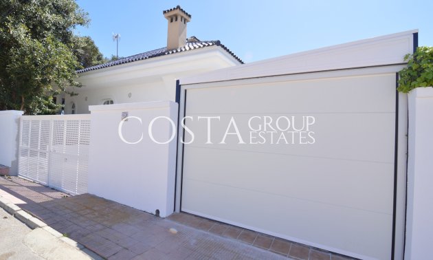 Herverkoop - Villa -
Torrevieja - Torrevieja Centro