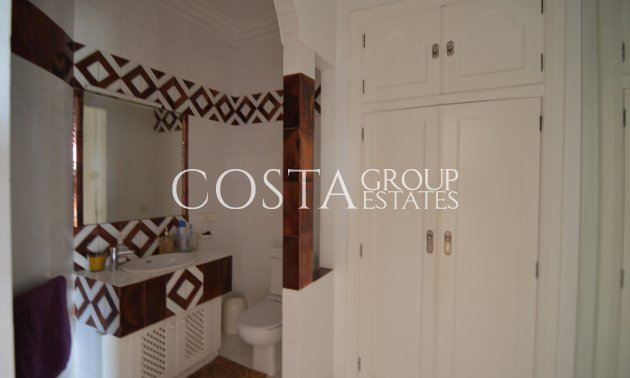 Herverkoop - Villa -
Torrevieja - Torrevieja Centro