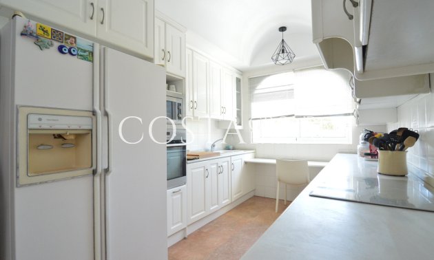 Herverkoop - Villa -
Torrevieja - Torrevieja Centro