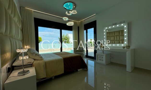 Resale - Villa -
San Miguel de Salinas - San Miguel de Salinas Centro