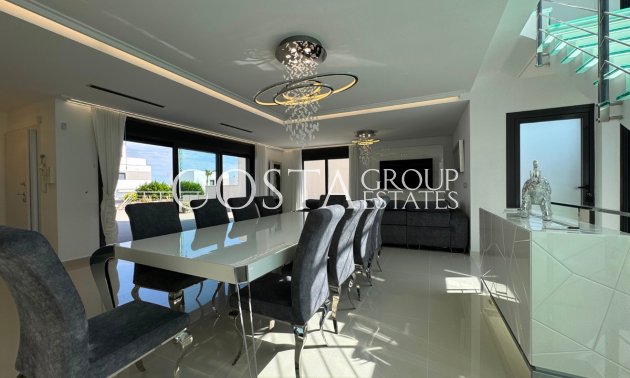 Resale - Villa -
San Miguel de Salinas - San Miguel de Salinas Centro