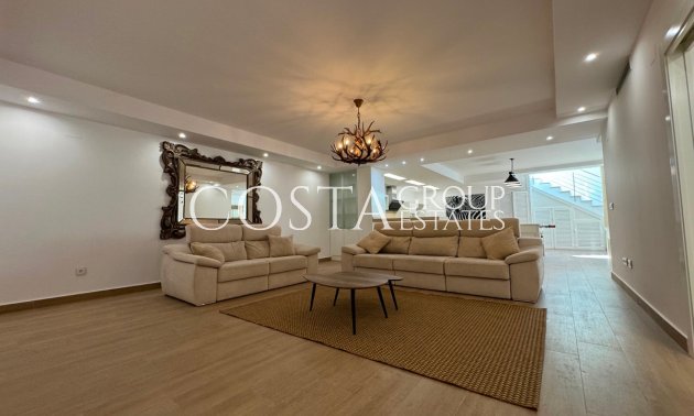 Resale - Villa -
San Miguel de Salinas - San Miguel de Salinas Centro