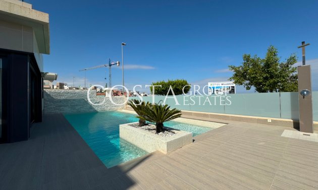 Resale - Villa -
San Miguel de Salinas - San Miguel de Salinas Centro