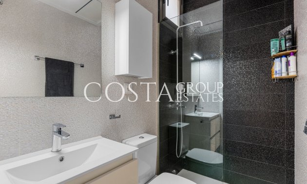 Wiederverkauf - Villa -
Orihuela - Villamartin