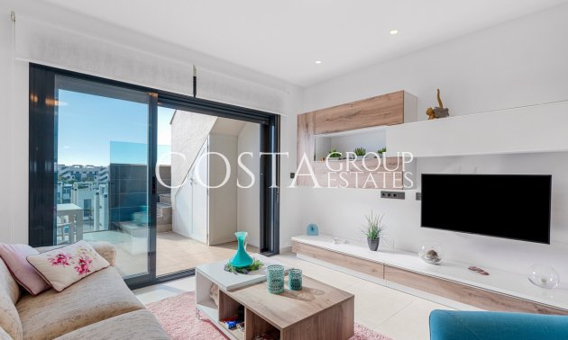 Resale - Apartments -
Urbanización El Raso