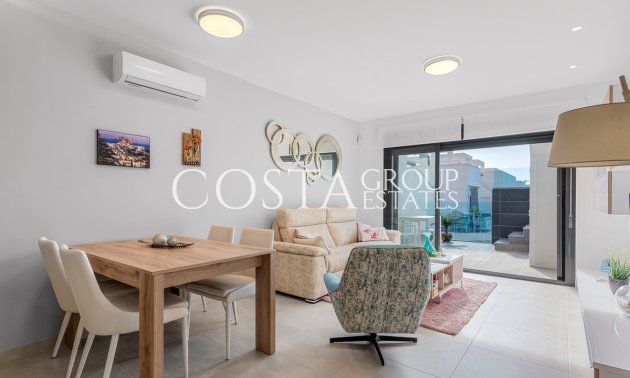 Resale - Apartments -
Urbanización El Raso