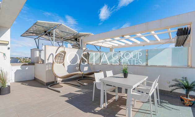 Resale - Apartments -
Urbanización El Raso