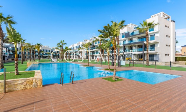 Resale - Apartments -
Urbanización El Raso