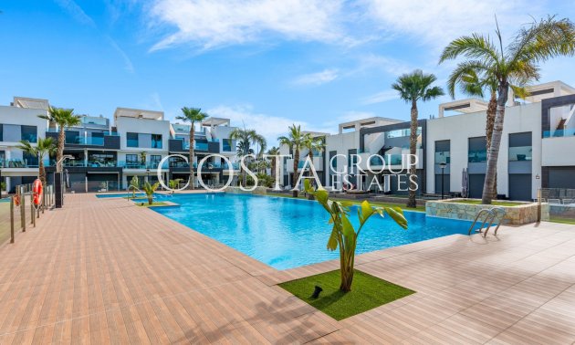 Resale - Apartments -
Urbanización El Raso