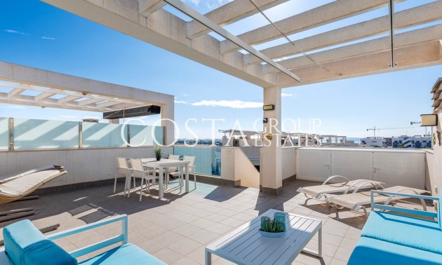 Resale - Apartments -
Urbanización El Raso