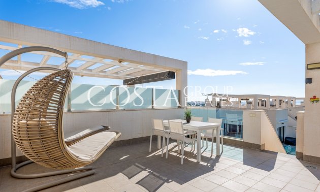 Resale - Apartments -
Urbanización El Raso