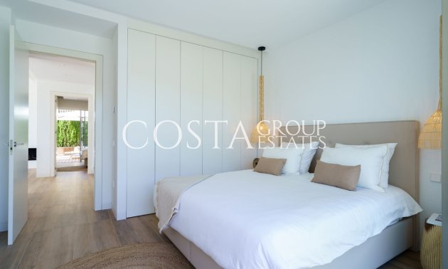 Resale - Villa -
Orihuela - Las Colinas Golf