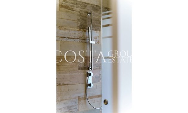 Resale - Villa -
Orihuela - Las Colinas Golf