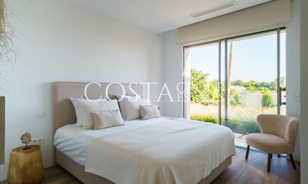 Resale - Villa -
Orihuela - Las Colinas Golf