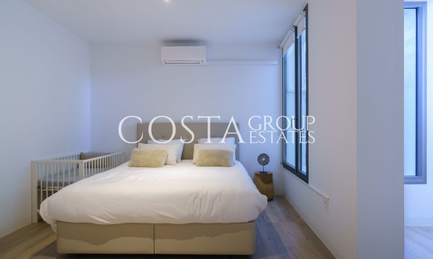 Resale - Villa -
Orihuela - Las Colinas Golf