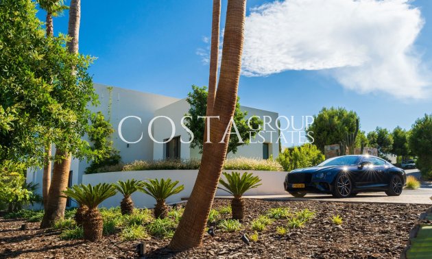 Resale - Villa -
Orihuela - Las Colinas Golf