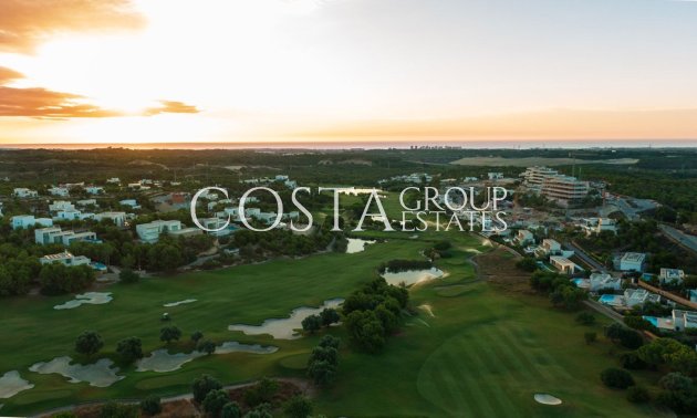 Resale - Villa -
Orihuela - Las Colinas Golf