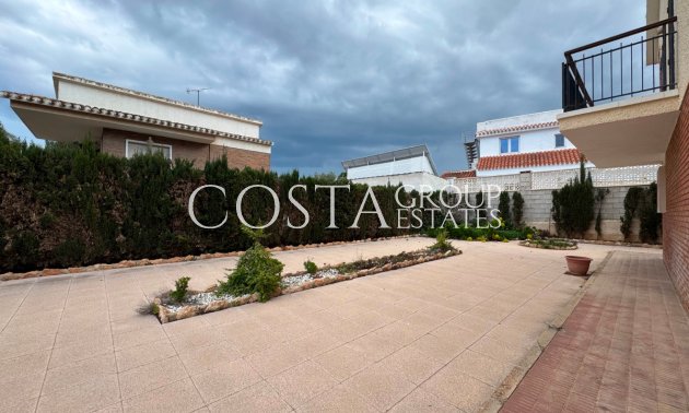 Resale - Villa -
Orihuela - La Zenia