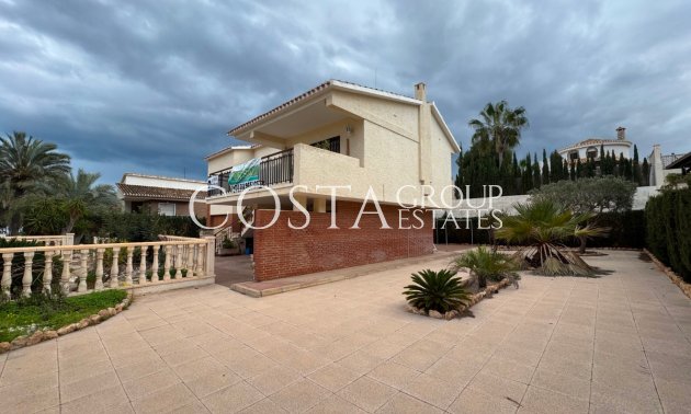 Resale - Villa -
Orihuela - La Zenia