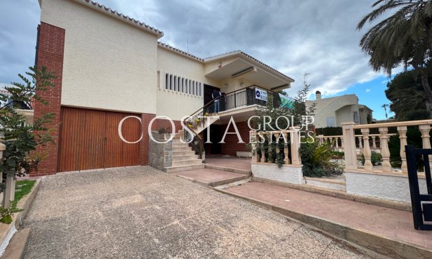 Resale - Villa -
Orihuela - La Zenia