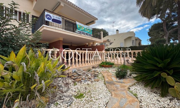 Resale - Villa -
Orihuela - La Zenia