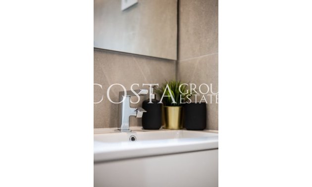 Resale - Apartments -
Orihuela - Punta Prima